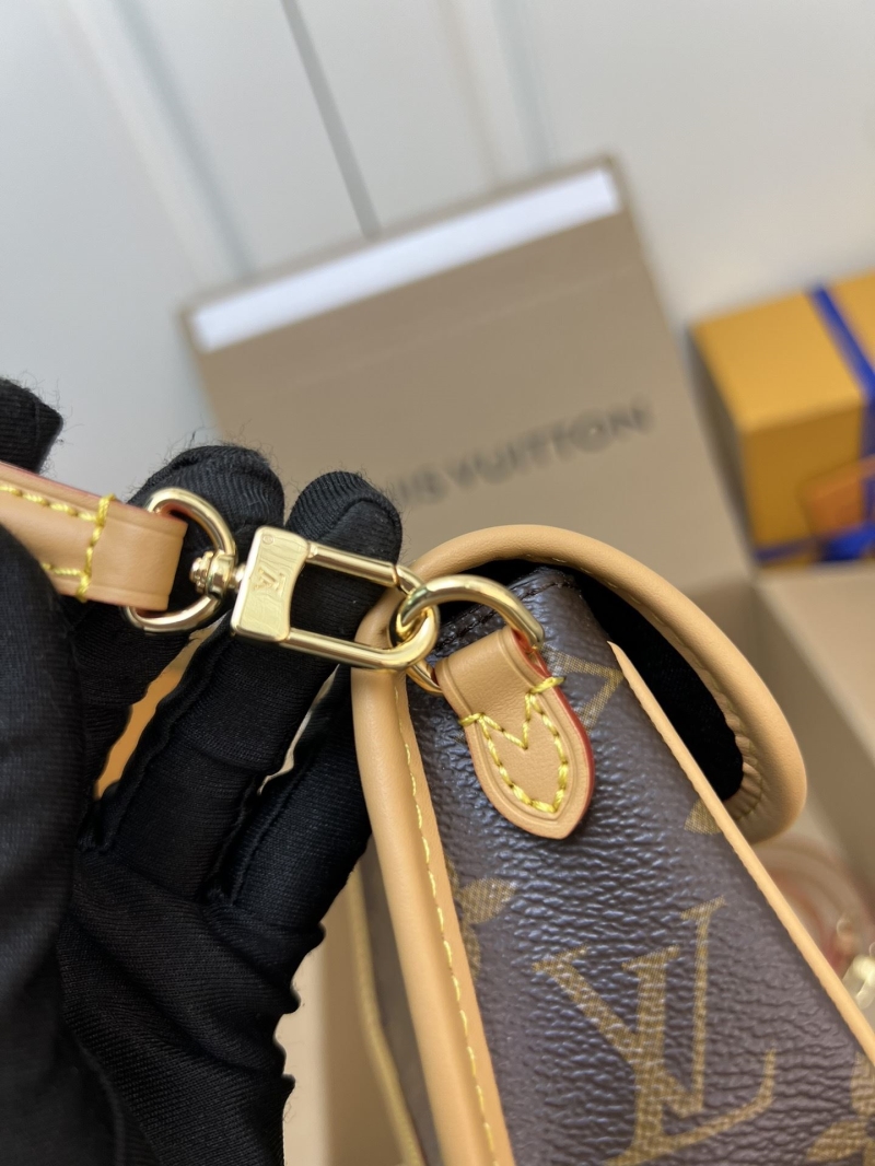 LV Clutch Bags